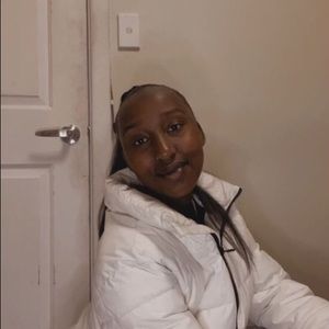 Meet your Posher, Lindie